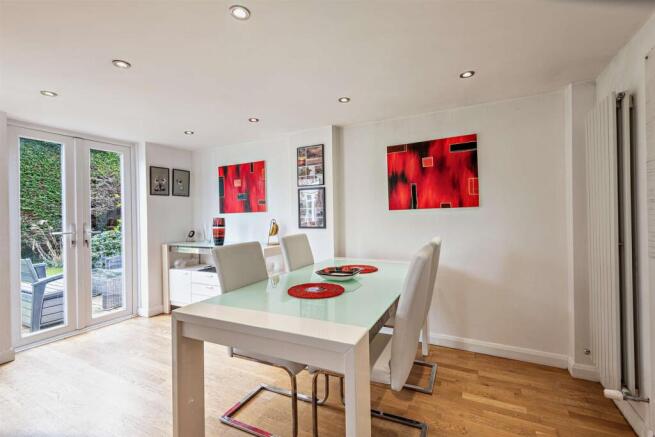 8589401-interior20-800.jpg