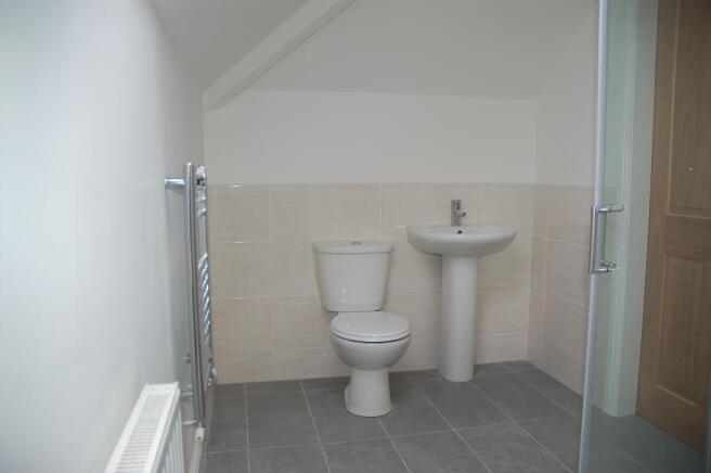 Master Bed En-Suite