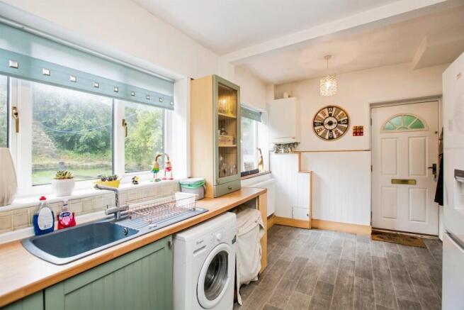 2 bed Semi-Detached for sale Image 5