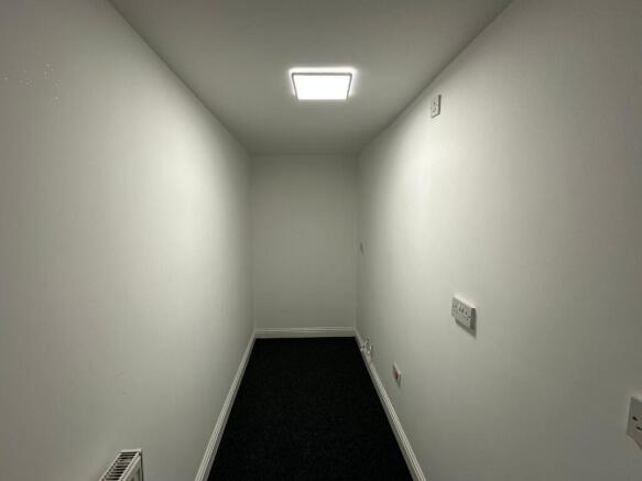 9 bed House of Multiple Occupation to rent Image 10