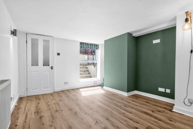 2 bed Apartment for sale Image 4