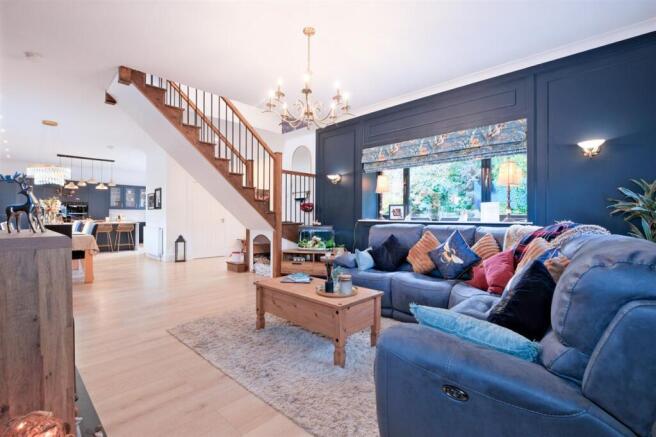 Living Room / Dining