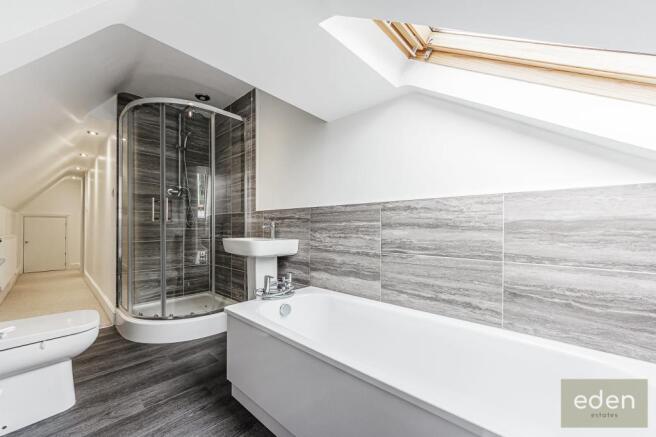 EN SUITE