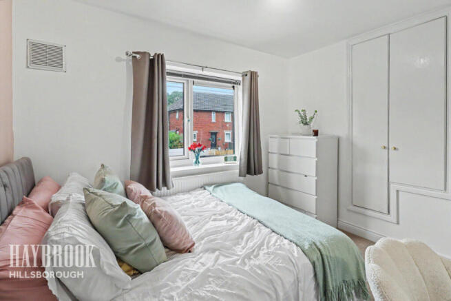 3 bed Terraced for sale Image 10