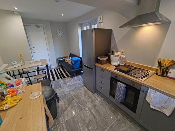 Kitchen (2)