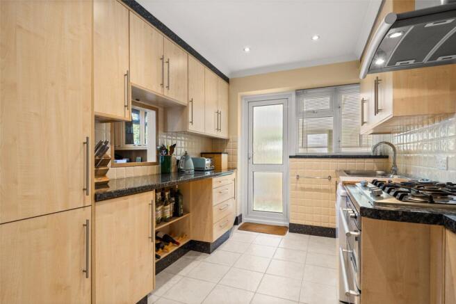 St. Michaels Road, Sandhurst, Berkshire, GU47 photo 4