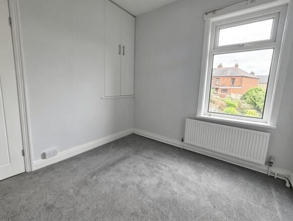2 bed Terraced to rent Image 8