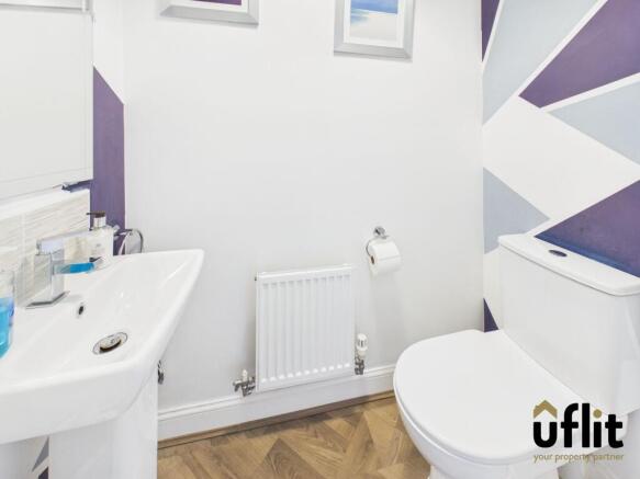 4 bed Semi-Detached for sale Image 11
