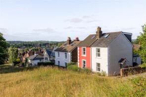 21, Whitepost Hill, Redhill RH1 6DA