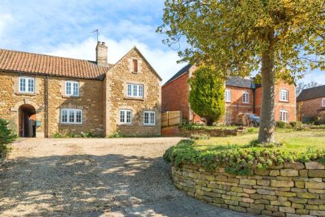 Main Street, Denton, Grantham