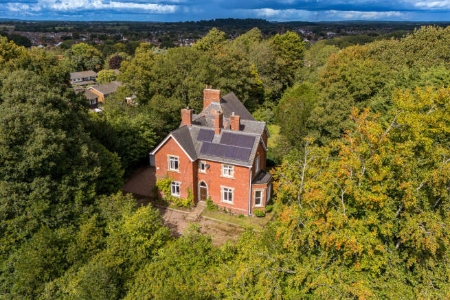 Aerial front of p...