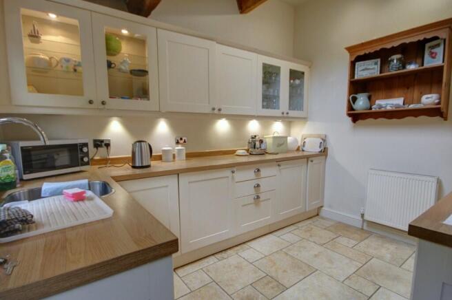 3 bed Cottage for sale Image 8