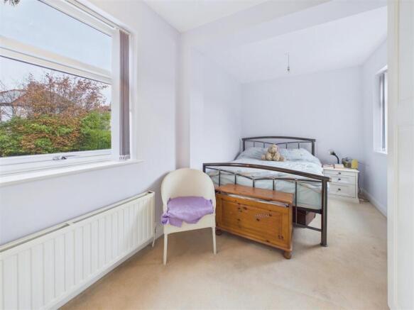 3 bed Semi-Detached for sale Image 10