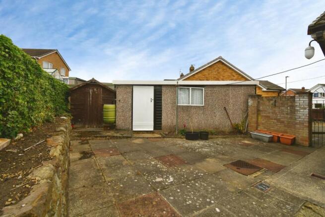 2 bed Semi-Detached Bungalow for sale Image 12
