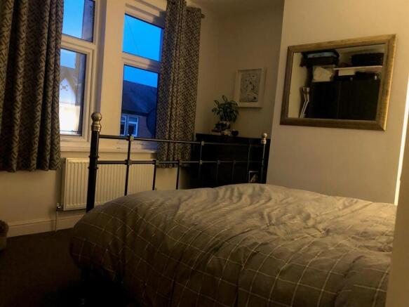 2 bed House to rent Image 6