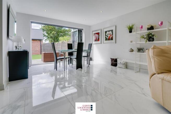 4 bed Detached for sale Image 6