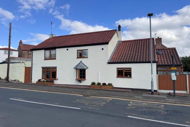 4 bed Detached for sale Image 12