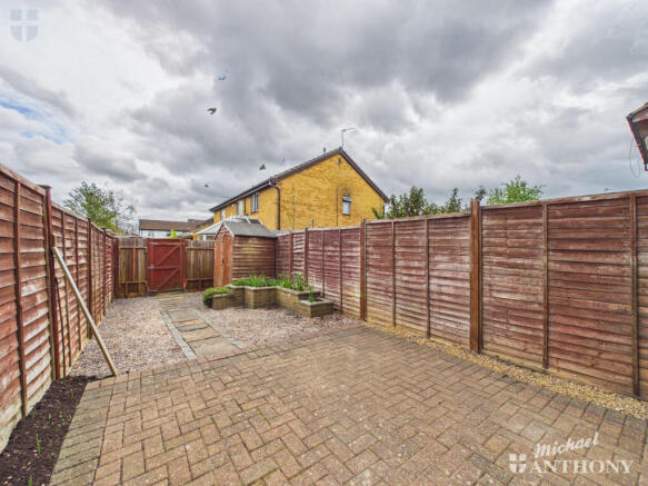 CAM03218G0-PR0986-STILL002