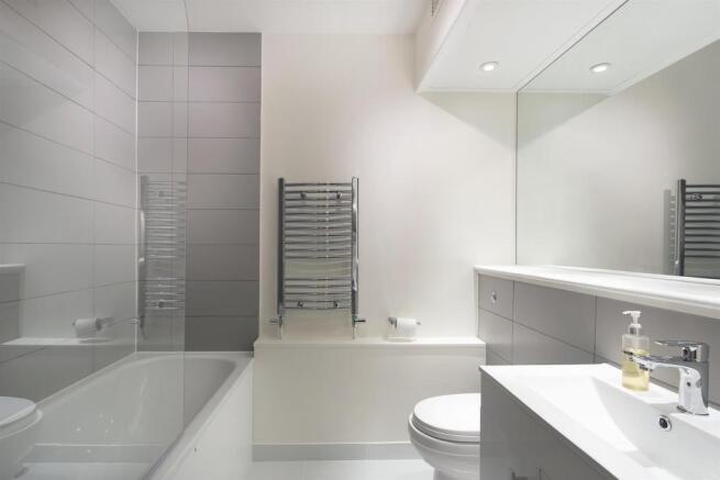 Bathroom.jpg