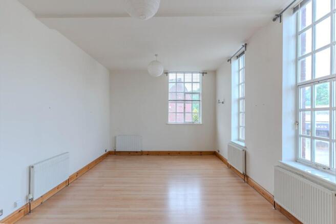 2 bed Flat for sale Image 8