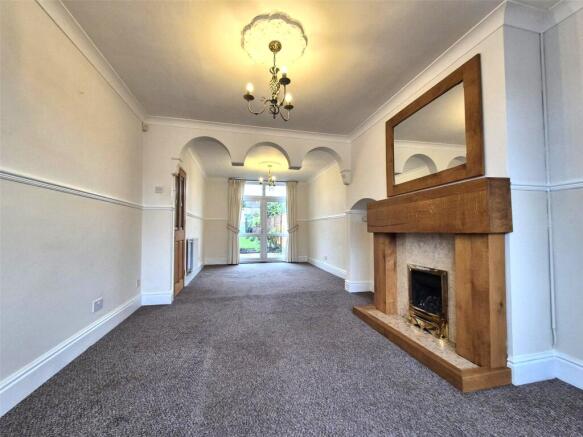 Through Lounge/Diner