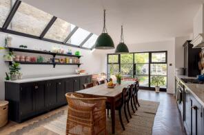 66, Effingham Road, London SE12 8NU
