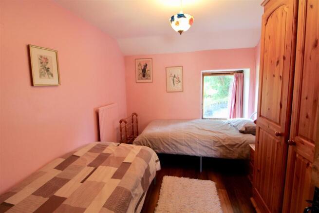Bedroom 4.jpg