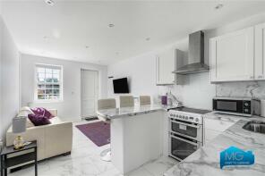 54, Southway, Totteridge, London N20 8DB