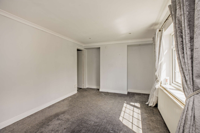 3 bed Terraced for sale Image 8