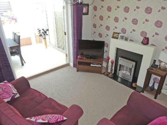 ATTRACTIVE LOUNGE