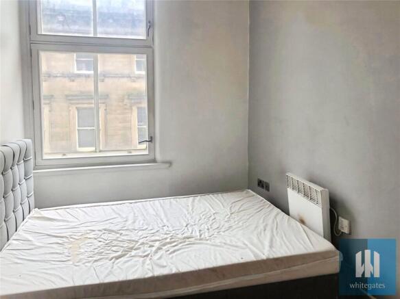 2 bed Apartment to rent Image 4