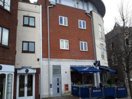 22, Gordon House, Church Square, Chichester PO19 7BD