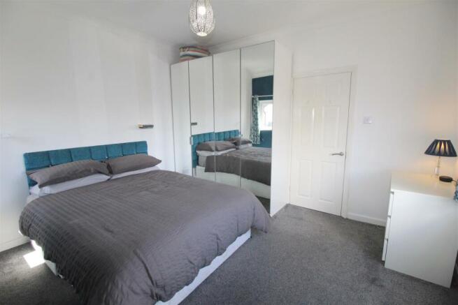 Kenilworth Road, 109, bed 1 (2).JPG