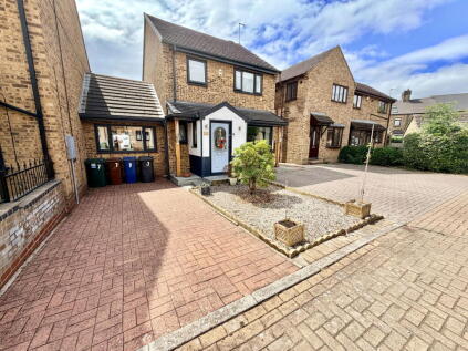 Ivy Farm Close, Barnsley, S71 3EG
