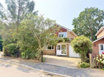 Bakers Farm Road, Verwood, Dorset, BH31