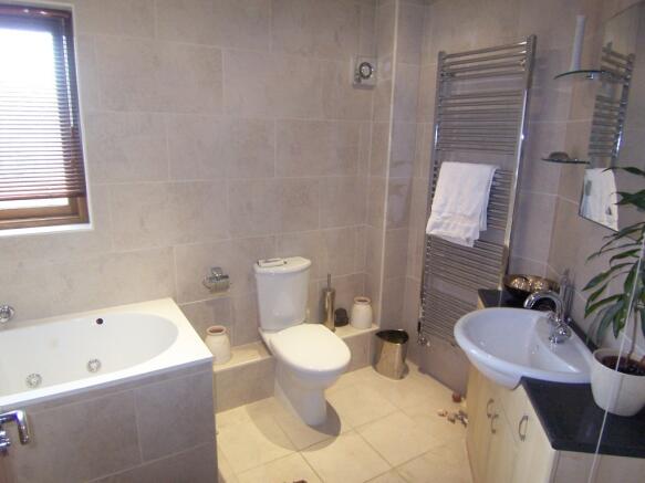 Photo 10