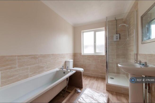 Upstairs Bath 
