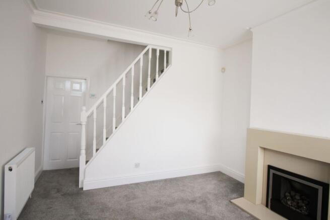 2 bed Terraced to rent Image 9