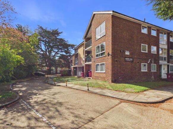 2-bed flat on Christchurch Road, Reading, RG2, £220,000