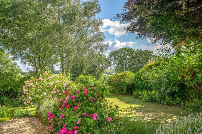 2 bed Semi-Detached for sale Image 12