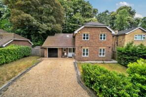 16, Hall Close, Camberley GU15 2EB