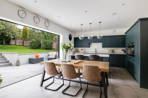 Westway, Heswall, CH60