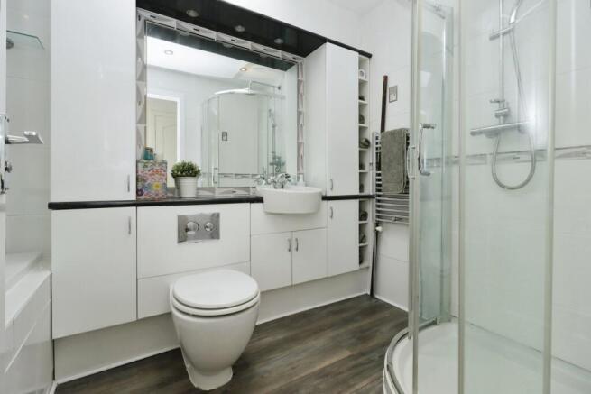 Bath/Shower Room