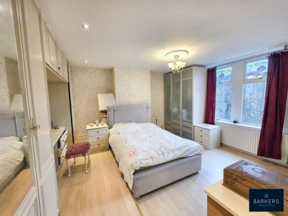 4 bed Detached for sale Image 11
