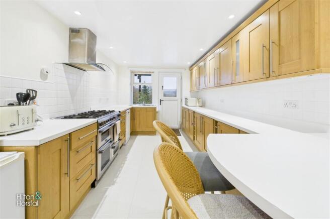3 bed Terraced for sale Image 7