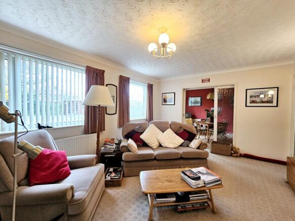 4 bed Detached for sale Image 5