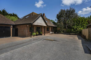 8, Looes Barn Close, Saltdean, Brighton BN2 8GZ