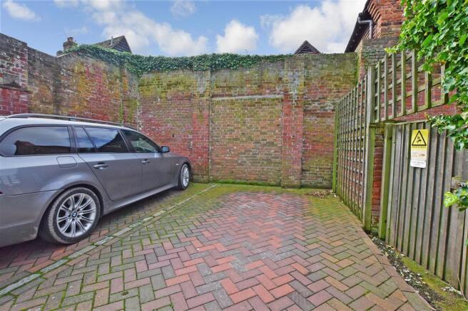 Driveway/Parking