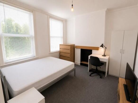 Bedroom Photo2 - 25 Hollingbury Rd May 26.jpg
