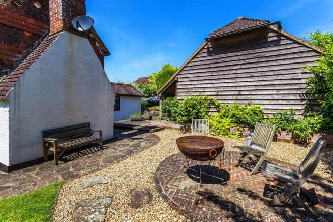 house. estate agency Bucks Green Snoxall